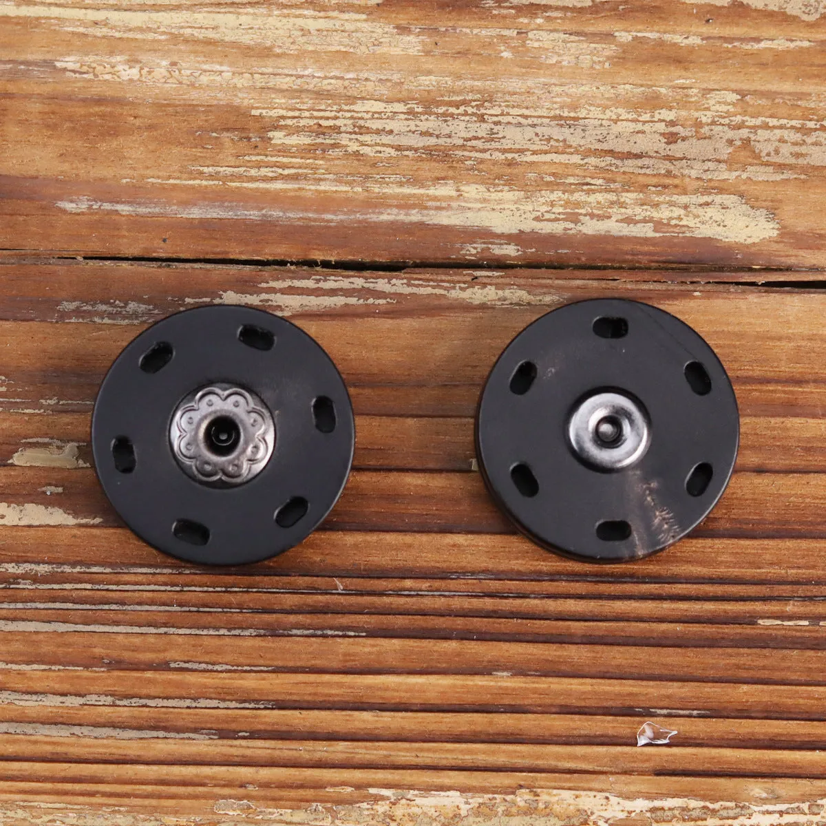 24-40L High-End Natural Black Genuine Horn Snap Buttons 3pcs