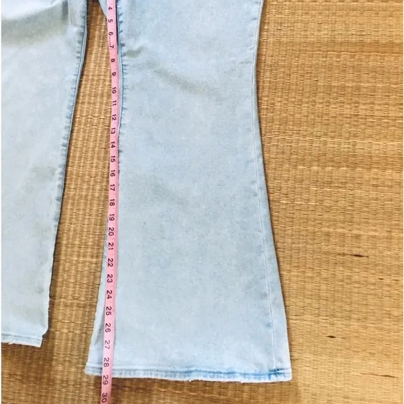 Abercrombie &amp; Fitch The Flare Ultra High Rise Stretch Jean In Light Blue Size 36