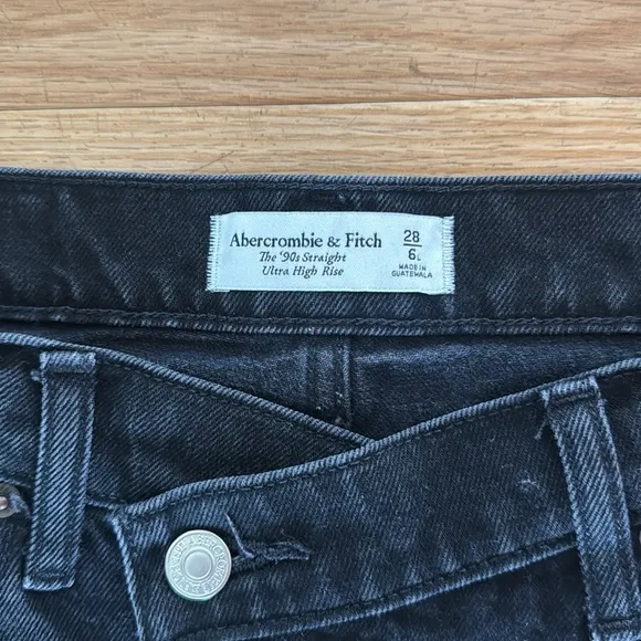 Abercrombie &amp; Fitch Womens The 90's Straight Ultra High Rise Jeans 28 Black
