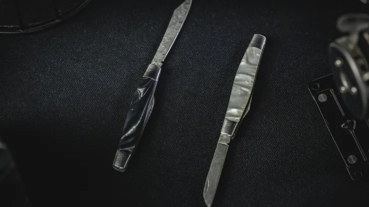 ARTISAN COLOR-CHANGING KNIVES BY TCC
