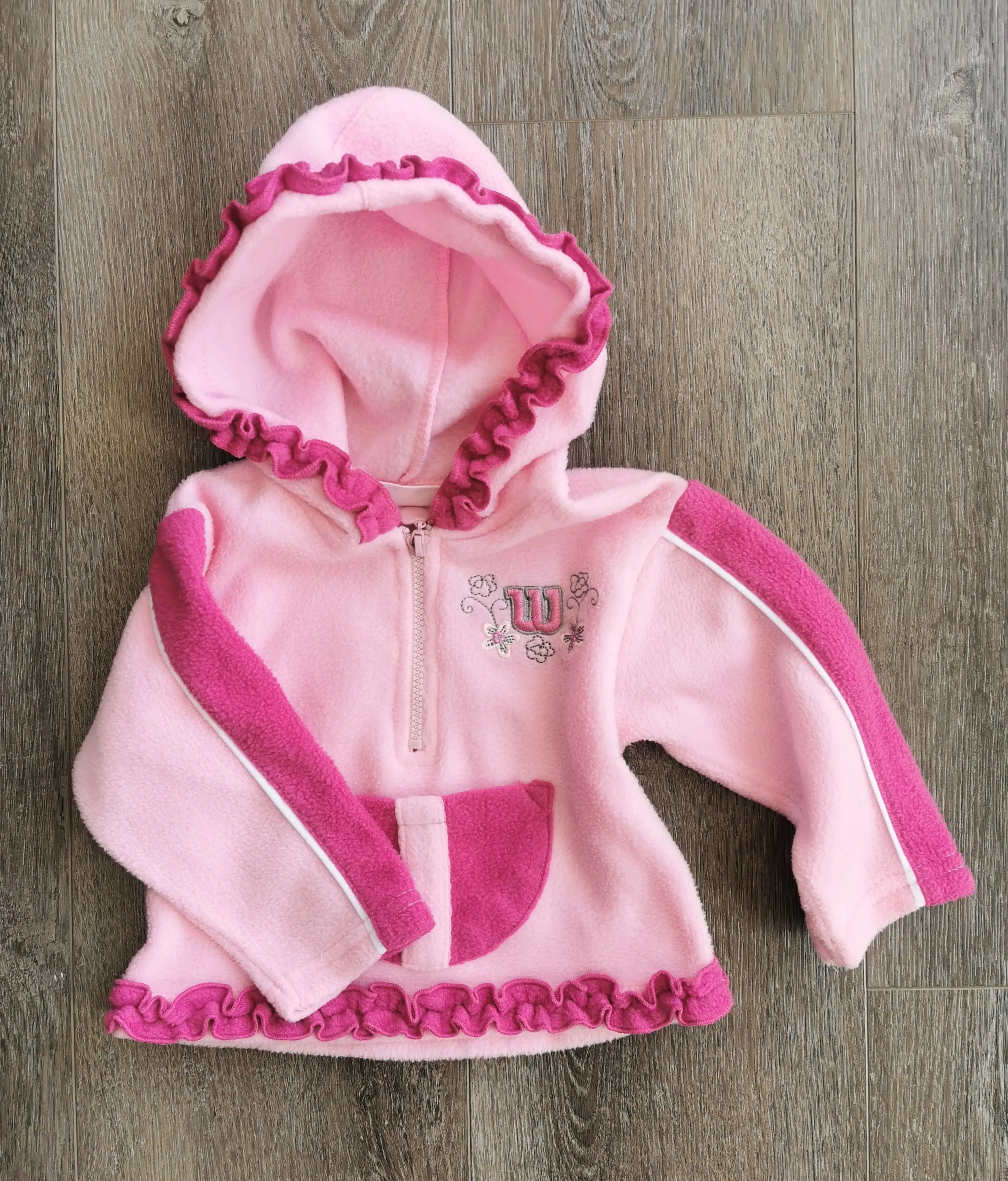 BABY GIRL SIZE 3/6 MONTHS - WILSON Soft Fleece Pullover Sweater, Pink, Ruffled EUC B27
