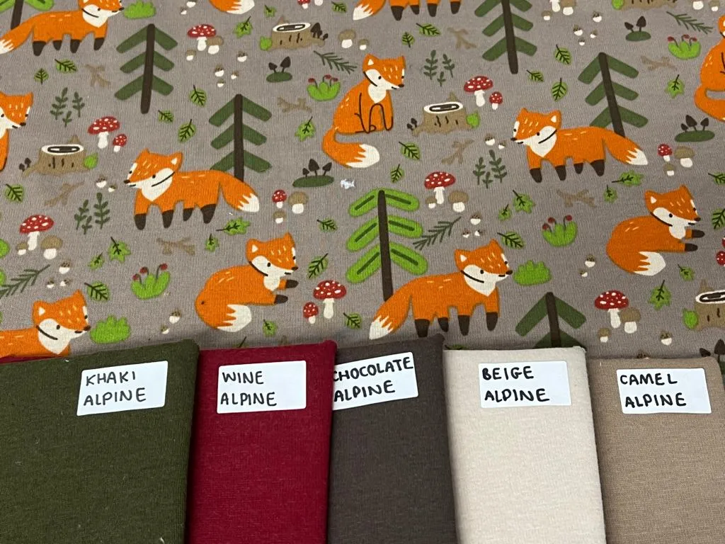 BEIGE FOXES ALPINE FLEECE PER METRE