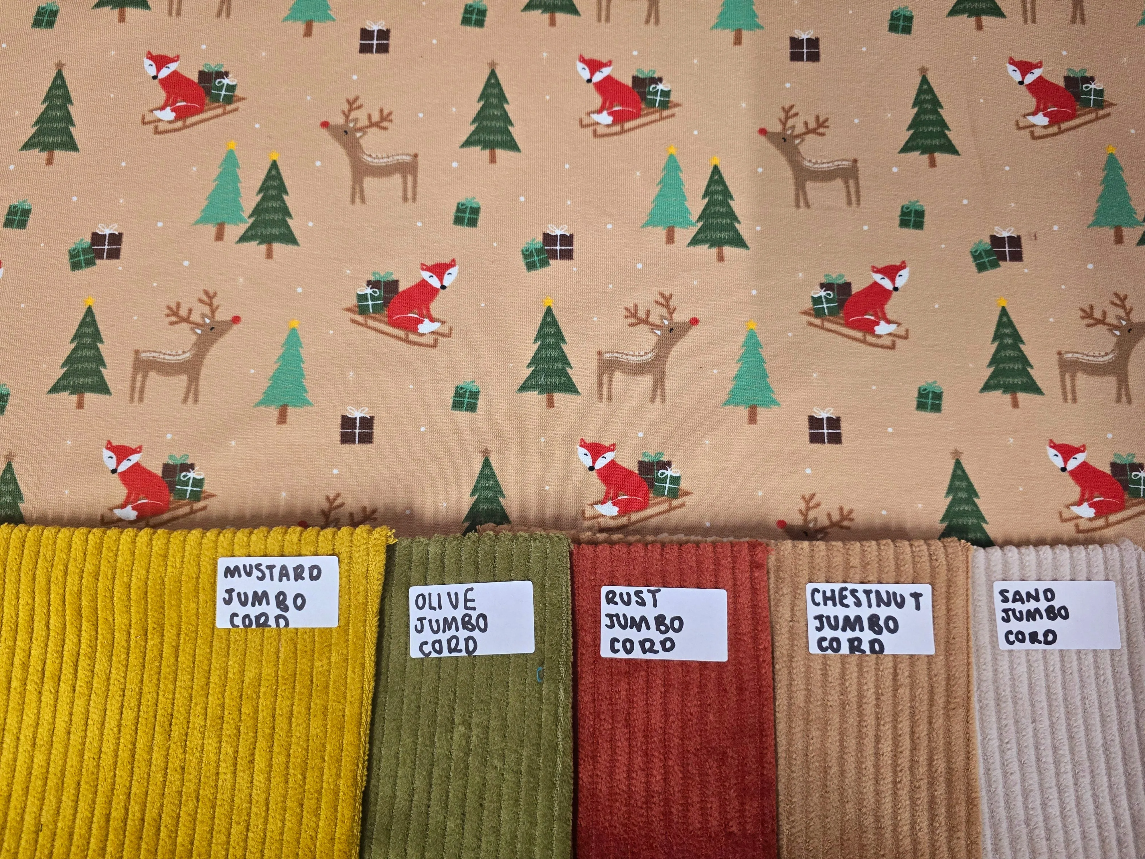 BEIGE FOXES CHRISTMAS BRUSHED FRENCH TERRY PER METRE SALE