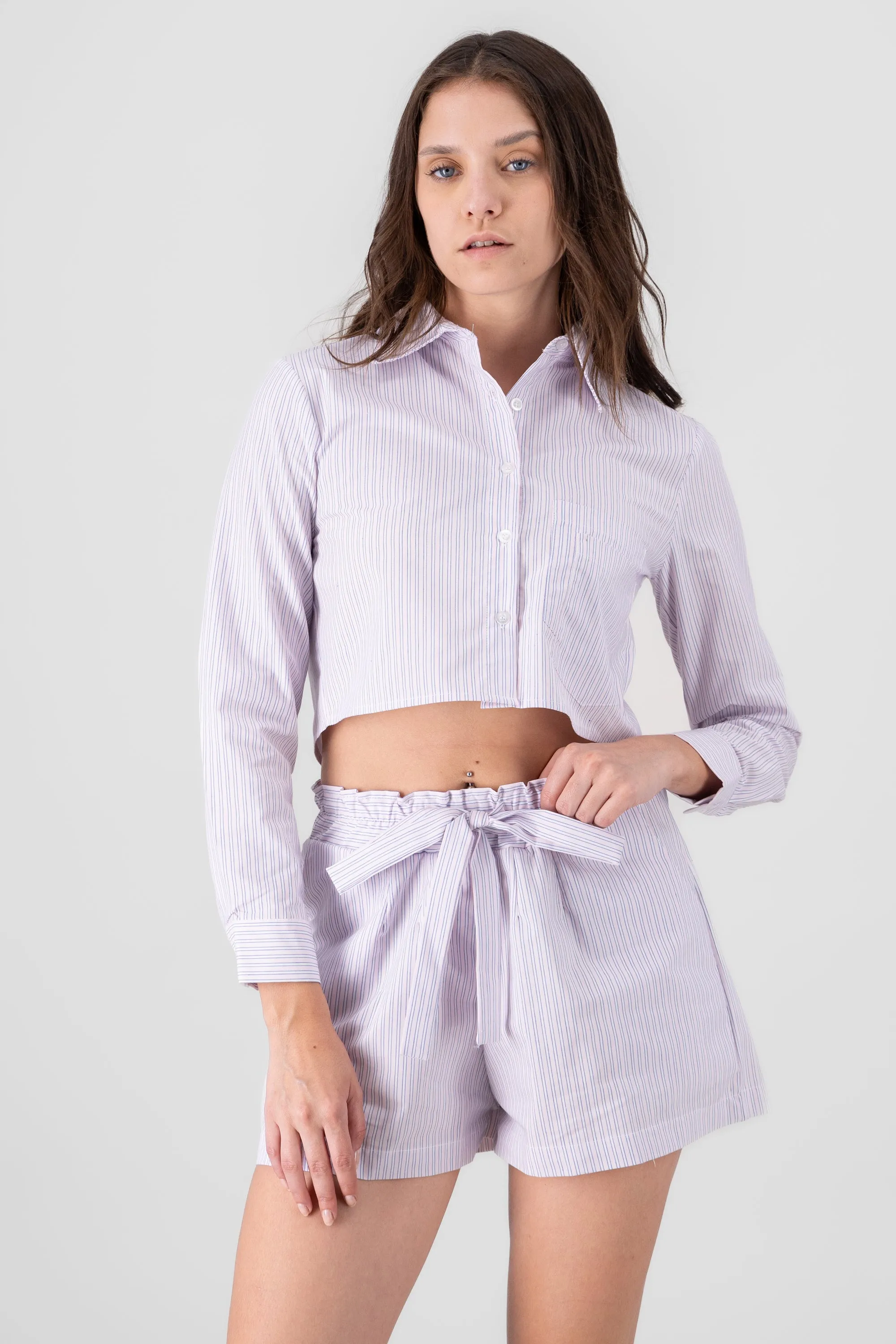 Camisa Crop Doble Bolsillo