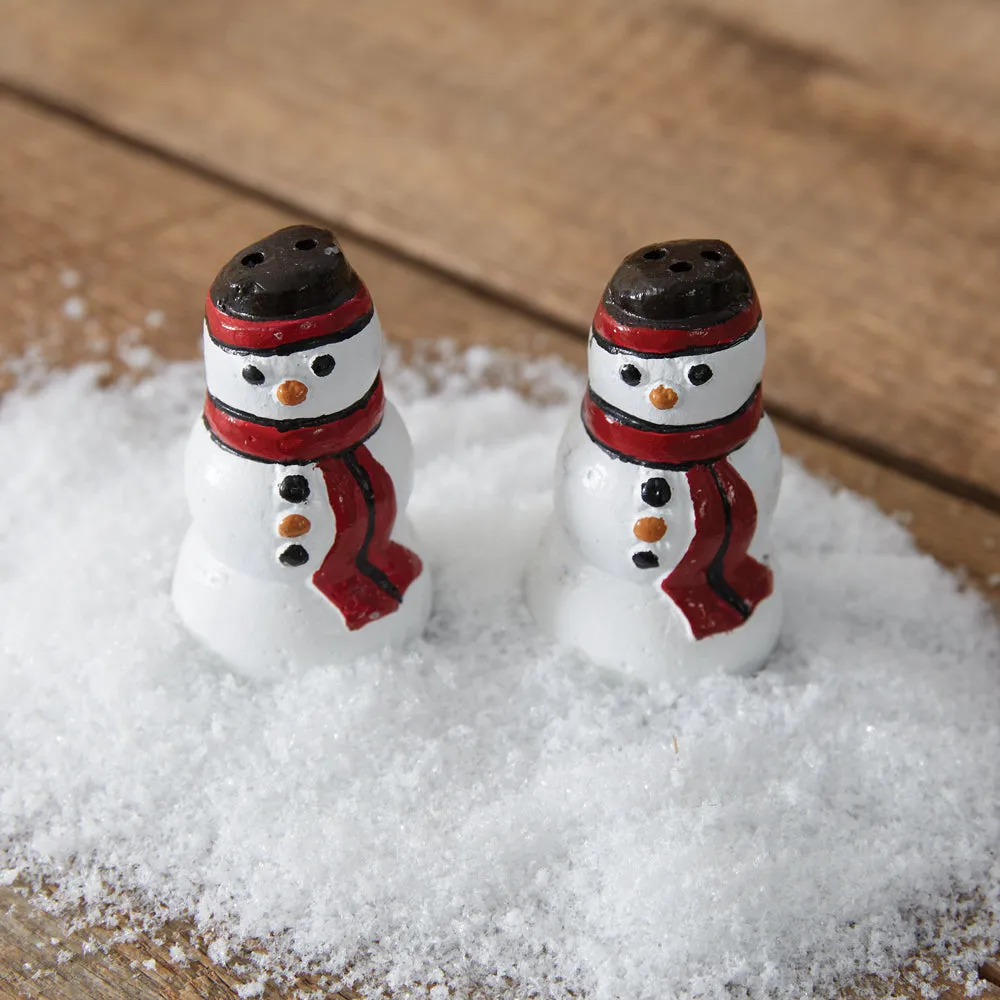 Charming Snowman Salt & Pepper Shakers for Your Cozy Farmhouse Table
