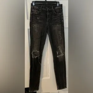 CoH Rocket high rise skinny jeans. Dark grey destroyed. Great condition.➿