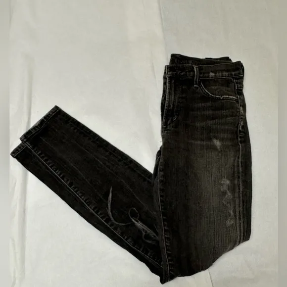 CoH Rocket high rise skinny jeans. Dark grey destroyed. Great condition.➿