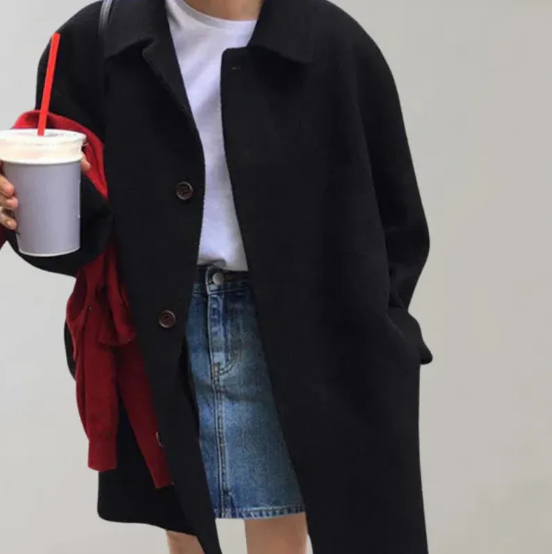 Coraline | timelessly elegant cut women's coat