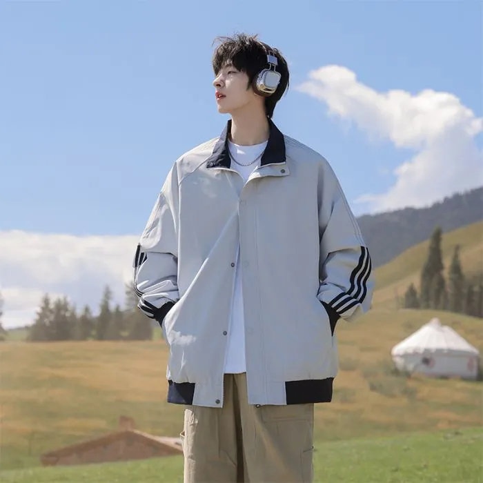 Easy-to-clean Men's Relaxed-fit Raincoat with Patchwork Design