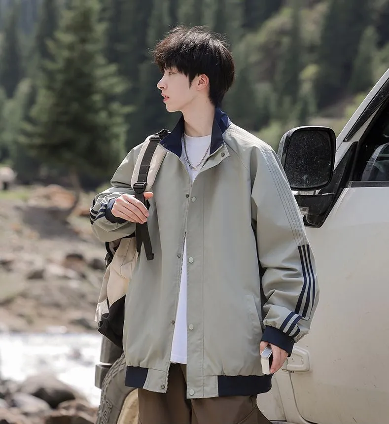Easy-to-clean Men's Relaxed-fit Raincoat with Patchwork Design