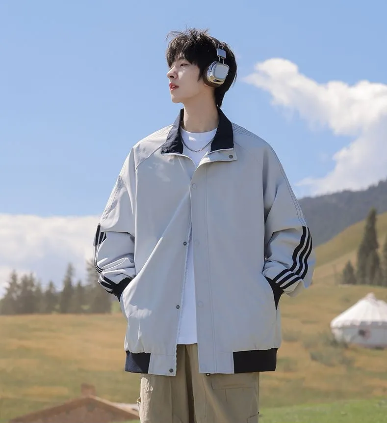 Easy-to-clean Men's Relaxed-fit Raincoat with Patchwork Design