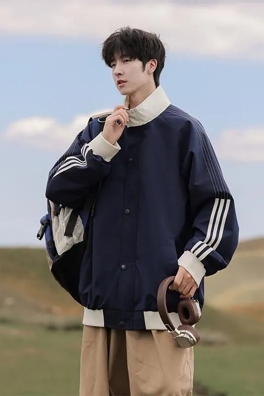Easy-to-clean Men's Relaxed-fit Raincoat with Patchwork Design