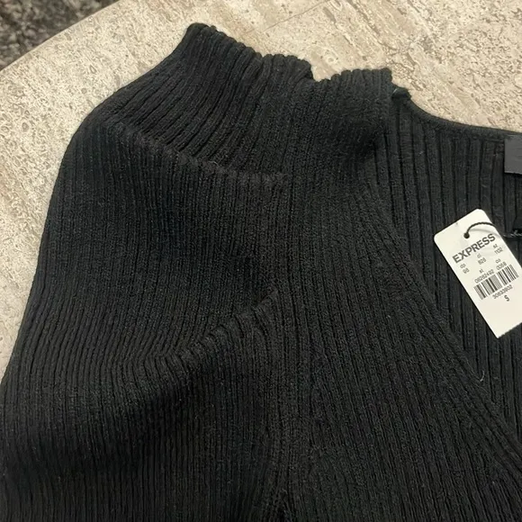 EXPRESS V-Neck Puff Sleeve Sweater Size Small Black Ribbed Long Sleeve NEW