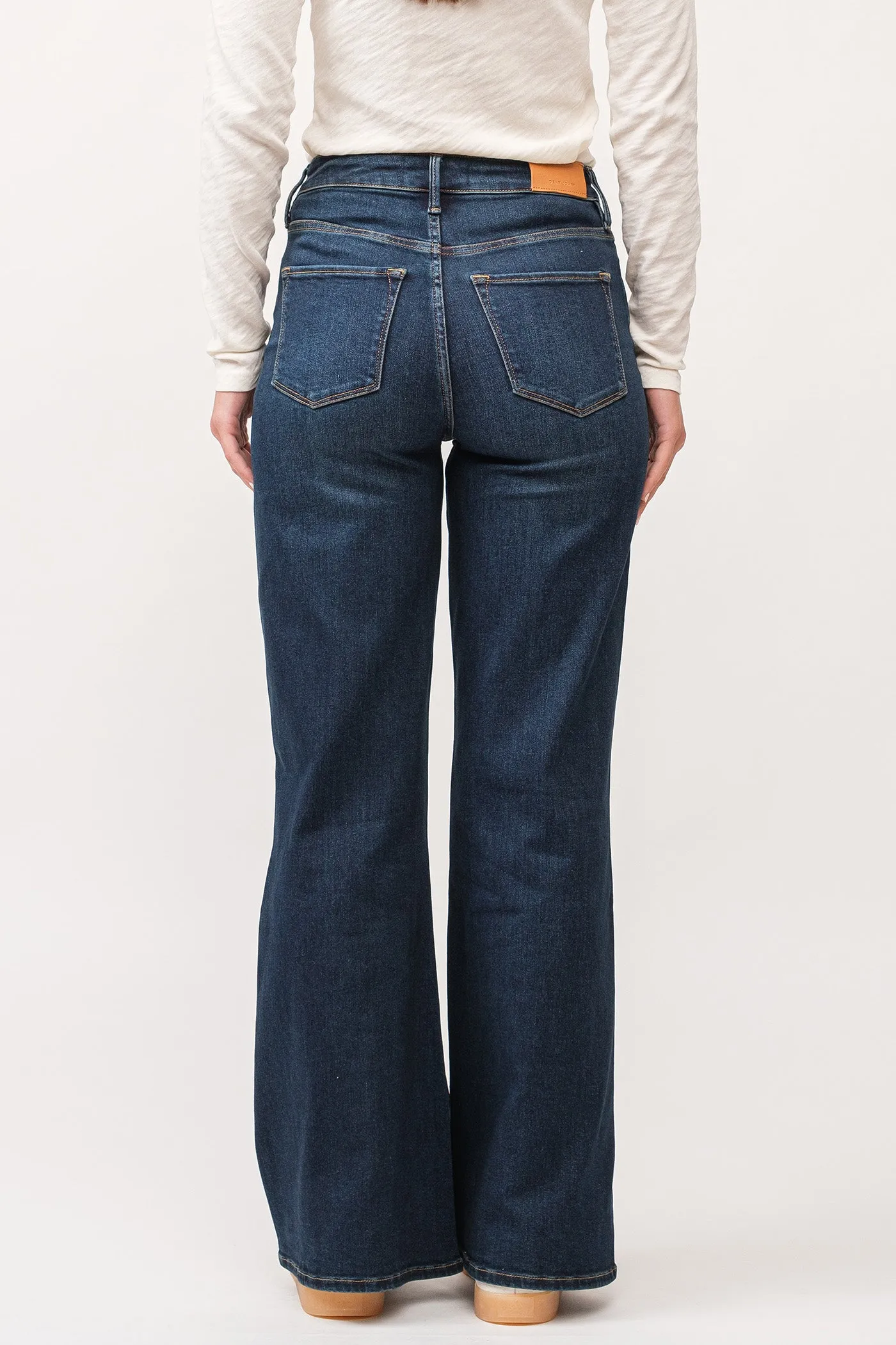 Fiona Denim in Iguaza