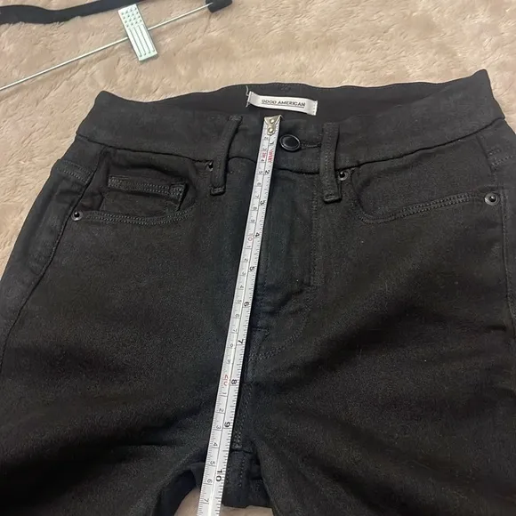GOOD AMERICAN GOOD LEGS COATED SKINNY BLACK JEANS SIZE 25 in Black