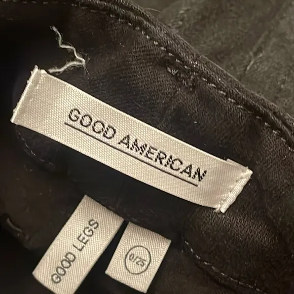 GOOD AMERICAN GOOD LEGS COATED SKINNY BLACK JEANS SIZE 25 in Black