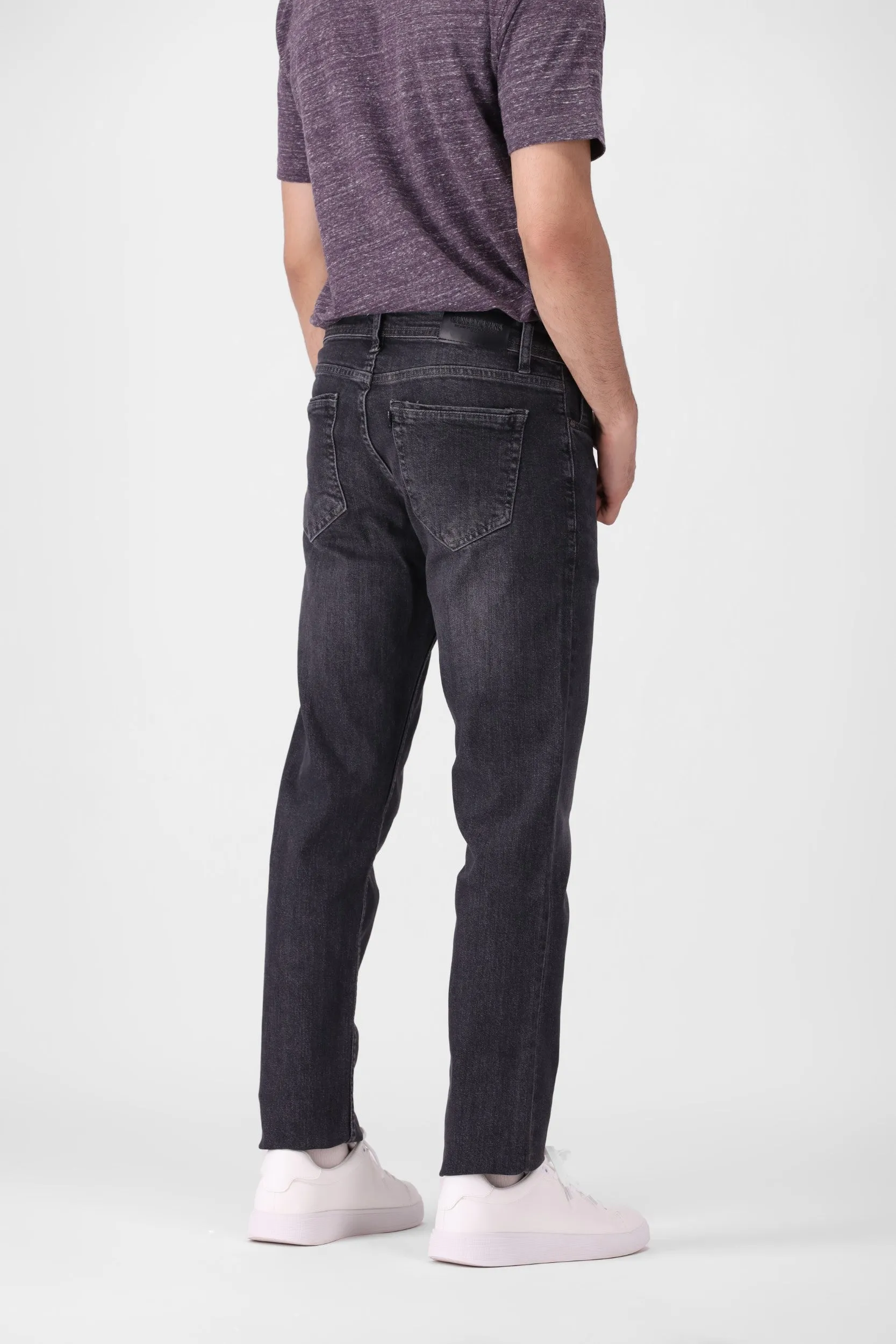 GREY STRAIGHT FIT JEANS