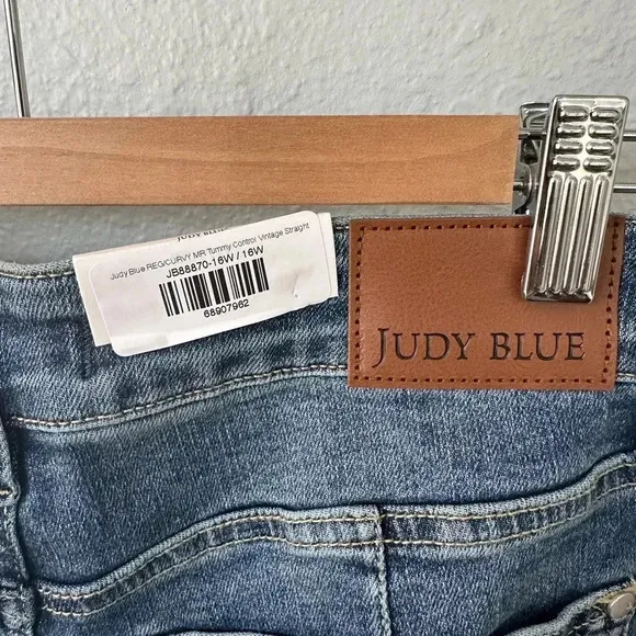 Judy Blue MidRise Tummy Control Jeans Straight Leg Denim mid rise 16 Plus size