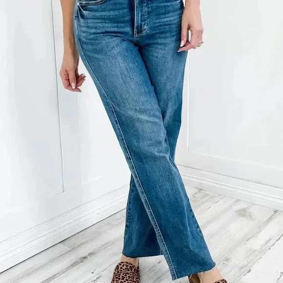 Judy Blue MidRise Tummy Control Jeans Straight Leg Denim mid rise 16 Plus size