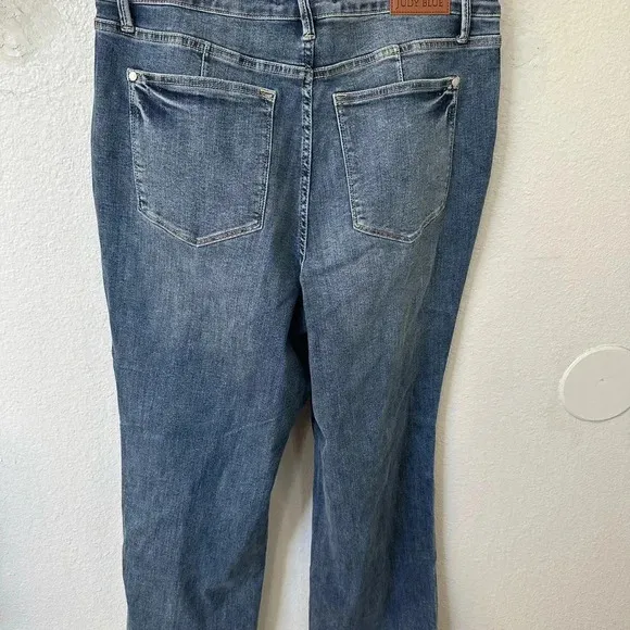Judy Blue MidRise Tummy Control Jeans Straight Leg Denim mid rise 16 Plus size