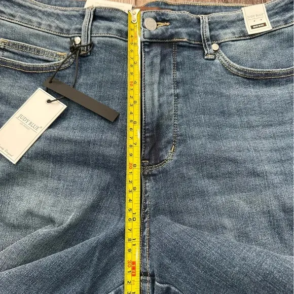 Judy Blue MidRise Tummy Control Jeans Straight Leg Denim mid rise 16 Plus size