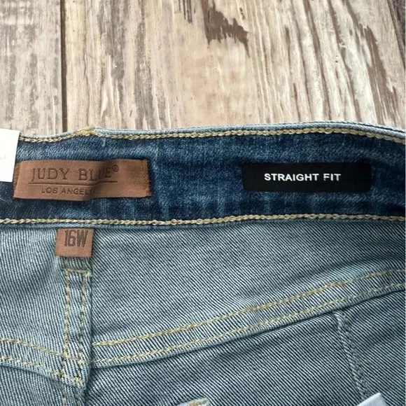 Judy Blue MidRise Tummy Control Jeans Straight Leg Denim mid rise 16 Plus size