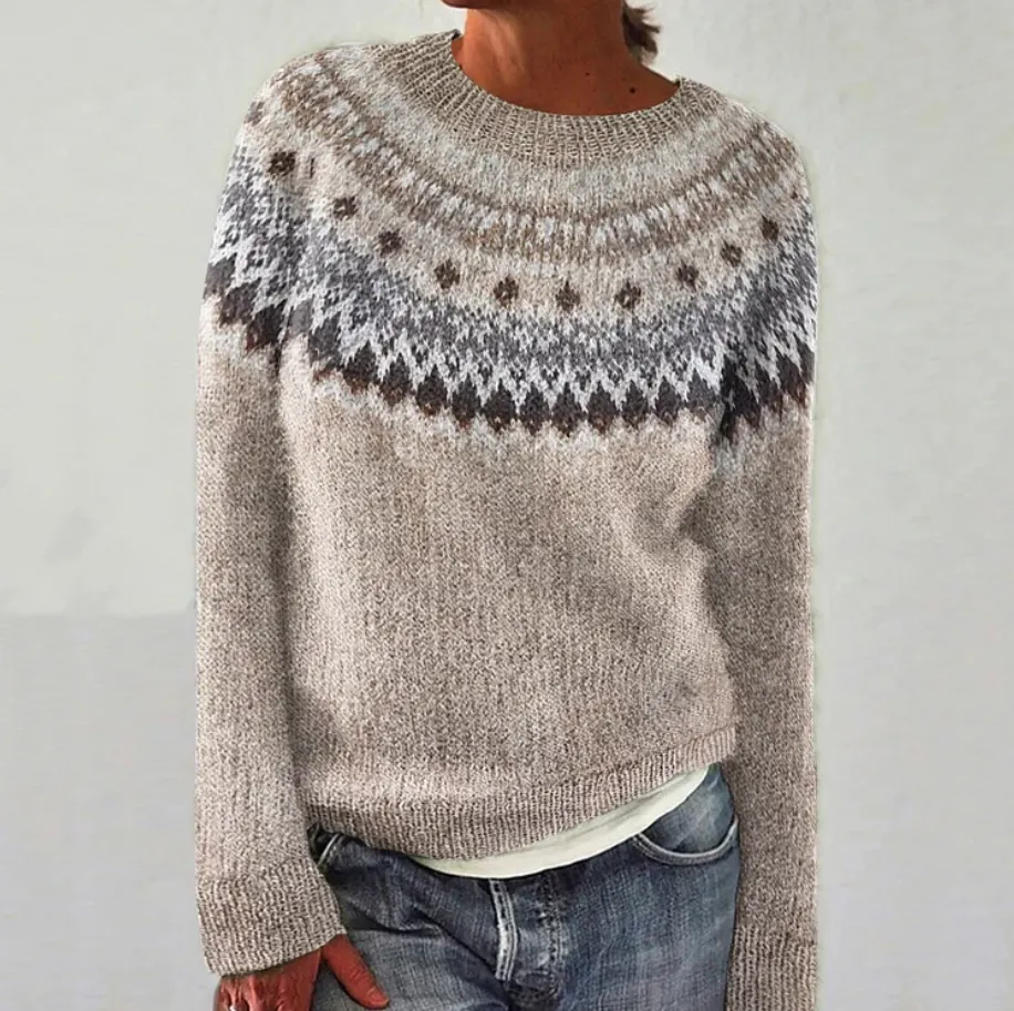 Leah - Stylish Sweater