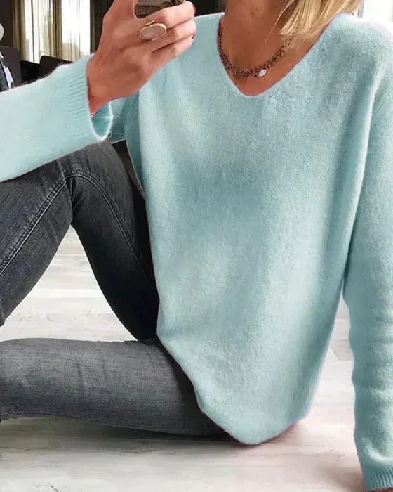 Long-sleeved solid sweater