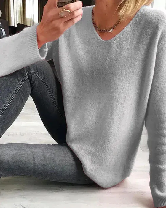 Long-sleeved solid sweater