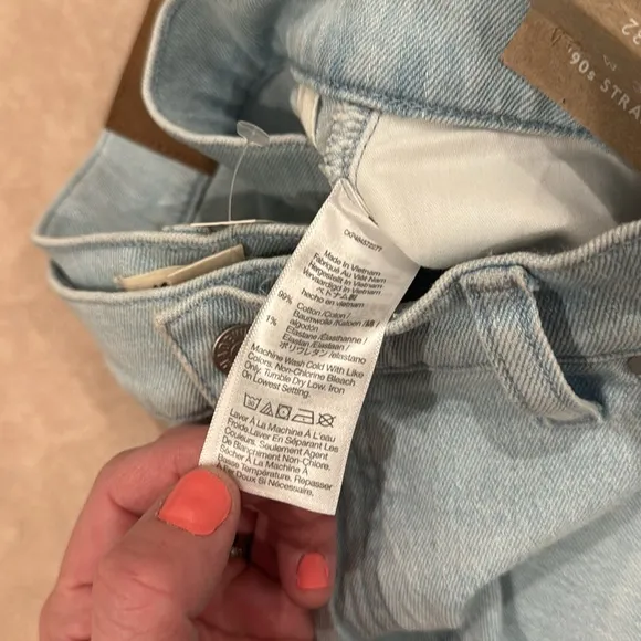 Madewell The '90s Straight Jean • size 32 • NO649 • ward wash • NWT