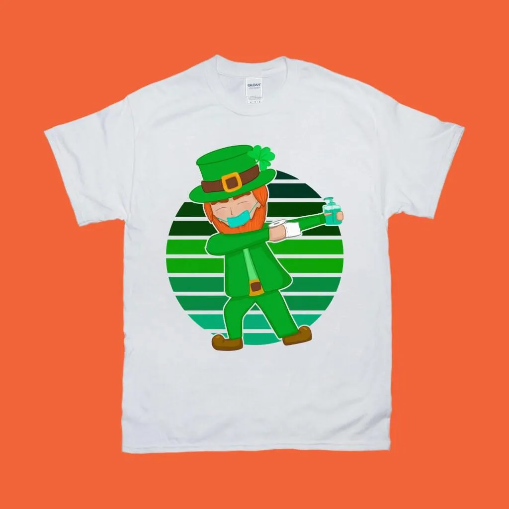 Masked Dabbing Leprechaun St. Patrick&#39;s Day Green Retro Sunset T-Shirts