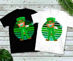 Masked Dabbing Leprechaun St. Patrick&#39;s Day Green Retro Sunset T-Shirts