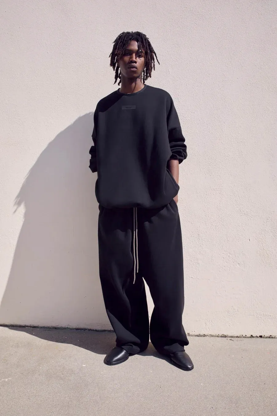 MEN - ESSENTIALS CREWNECK BLACK