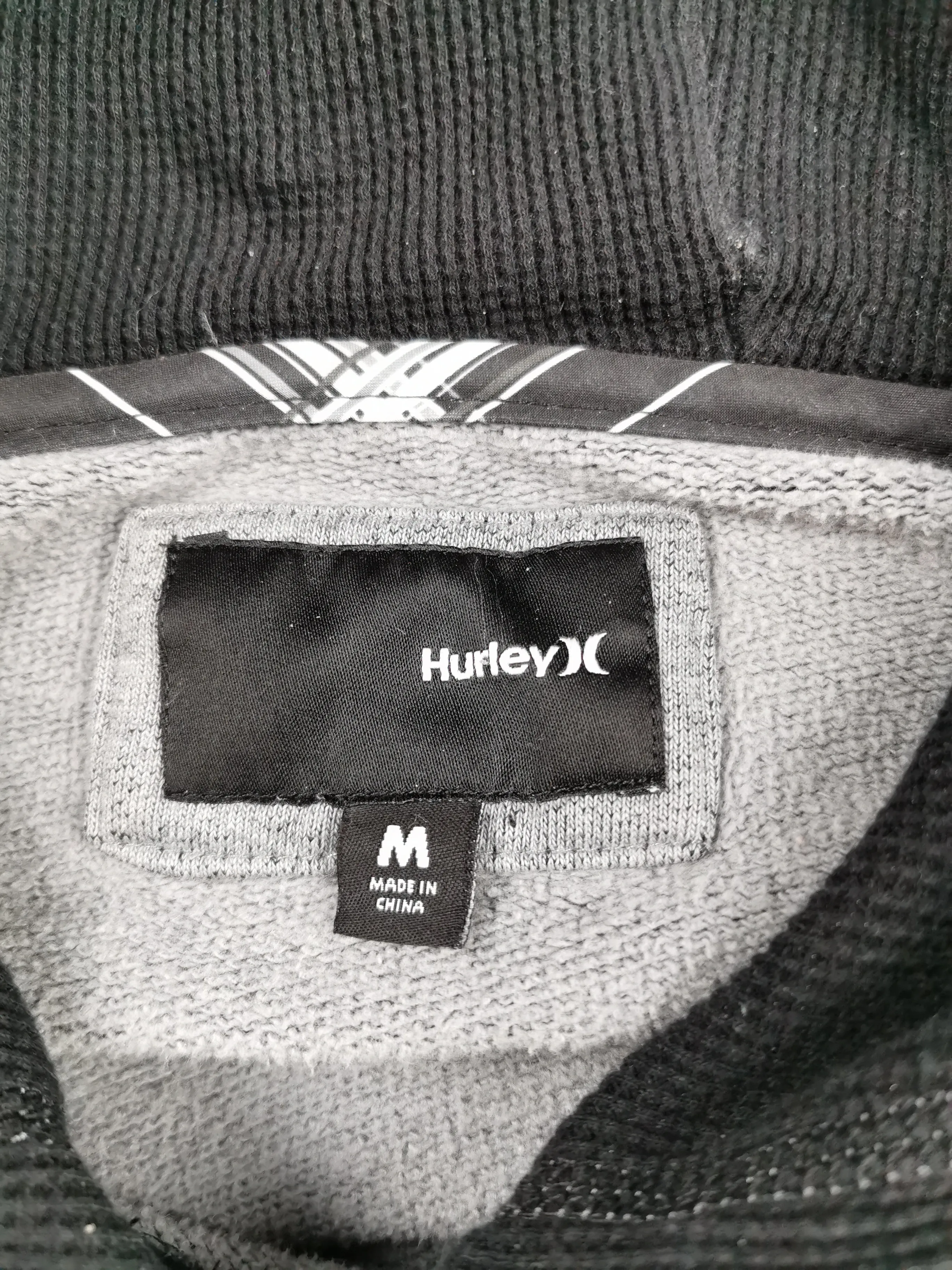 MENS SIZE MEDIUM or TEEN BOYS SIZE (14/16 YEARS) - HURLEY, Heavyweight Pullover Hoodie EUC B6