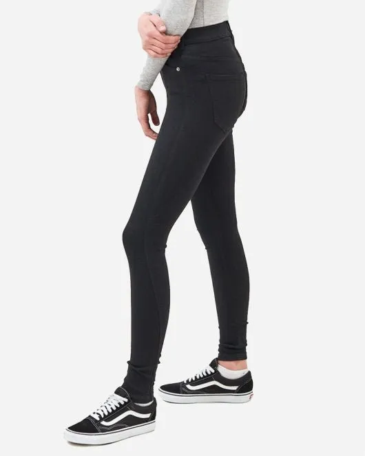 Moxy Black - Black