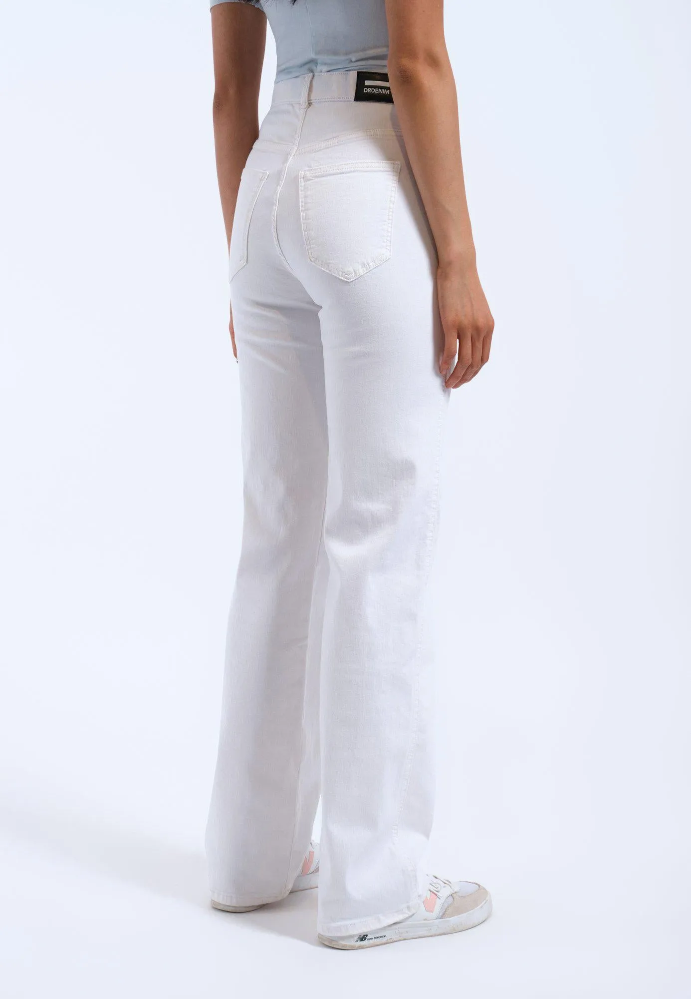 Moxy Straight - White