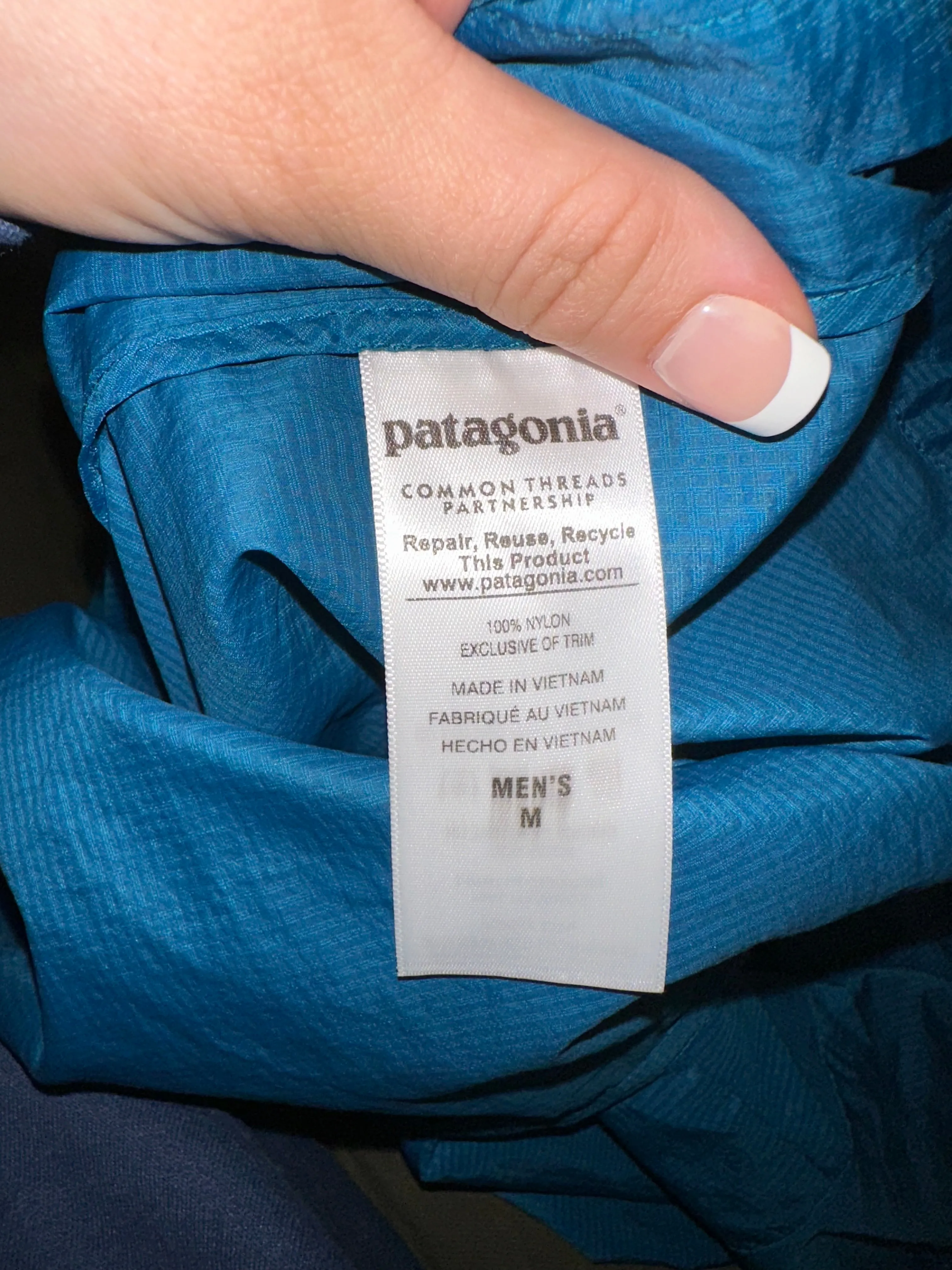 Patagonia (Medium) Blue Lightweight Quarter Button Up Windbreaker
