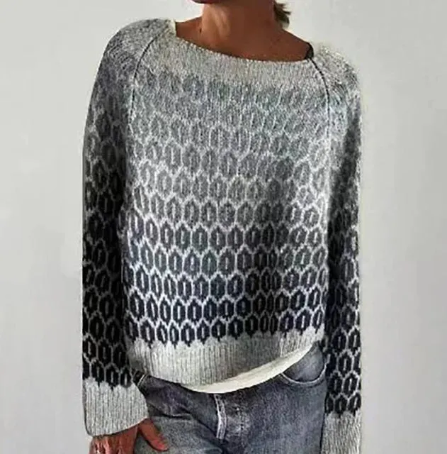 **Pearl - Women's Sweater with Details**