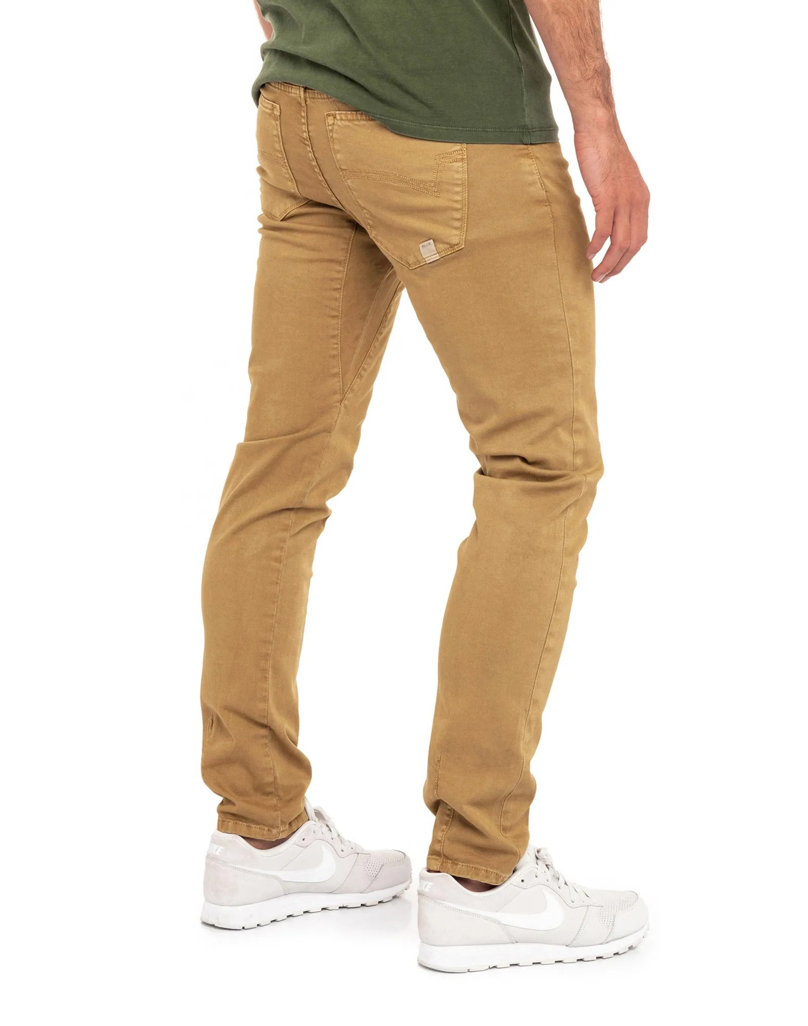 Pull-in Dening Jump Desert