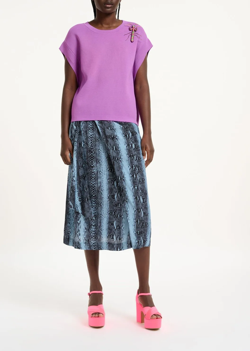 Purple sleeveless knitted sweater