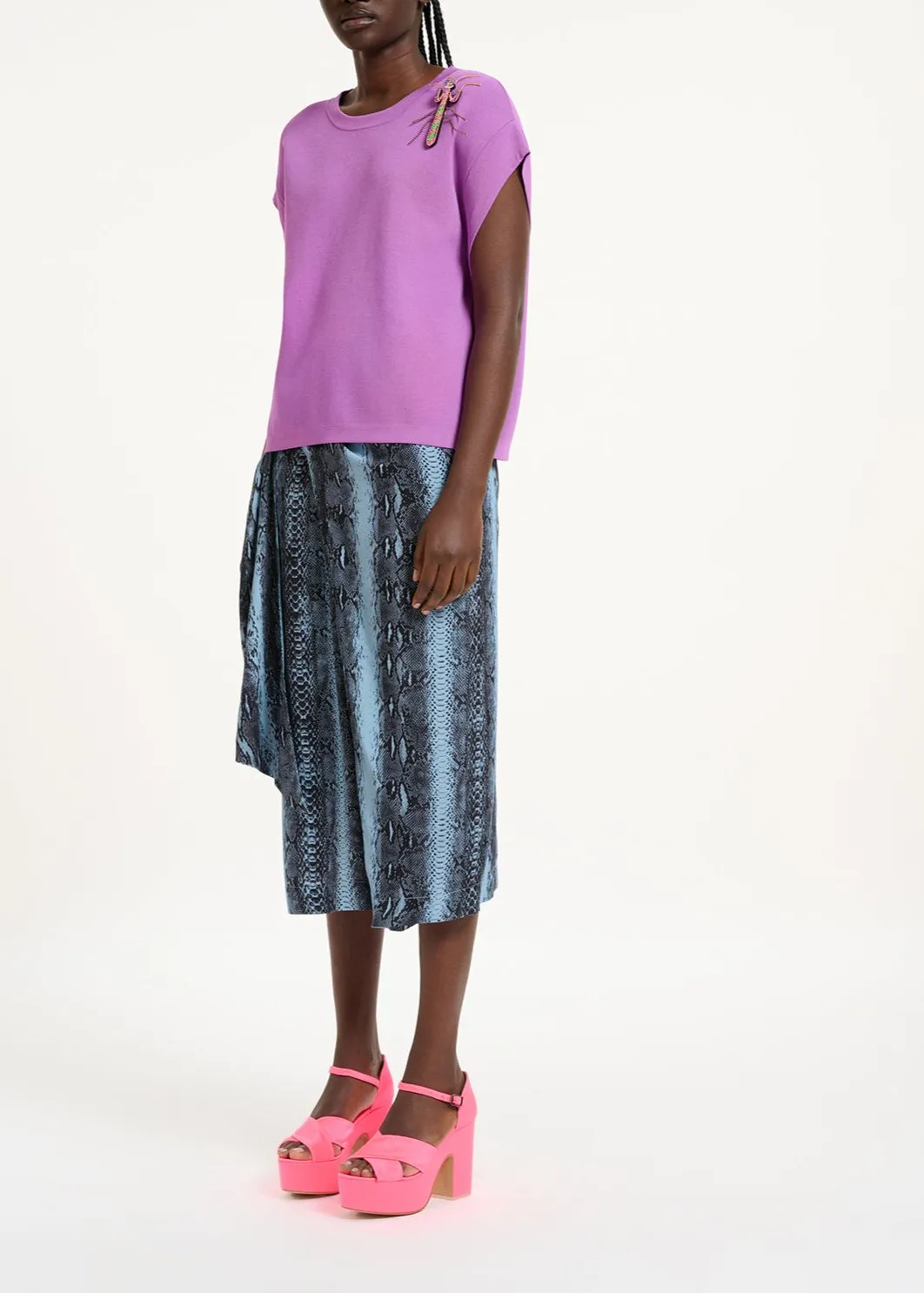 Purple sleeveless knitted sweater