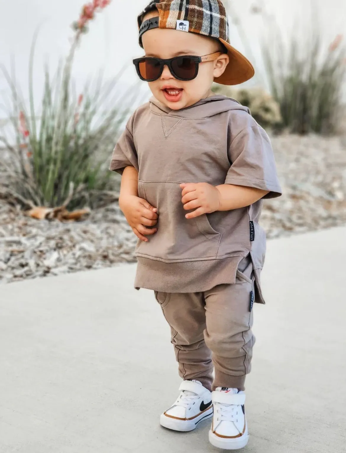 Short Sleeve Hoodie - Mushroom