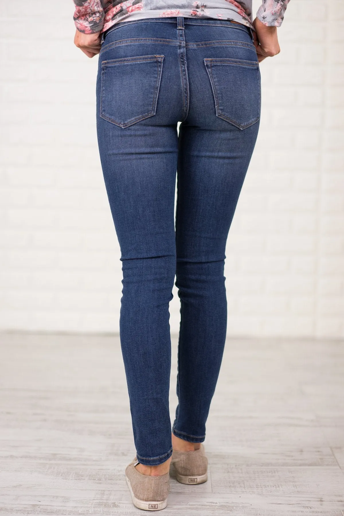 Sneak Peek Adrienne - Medium Wash