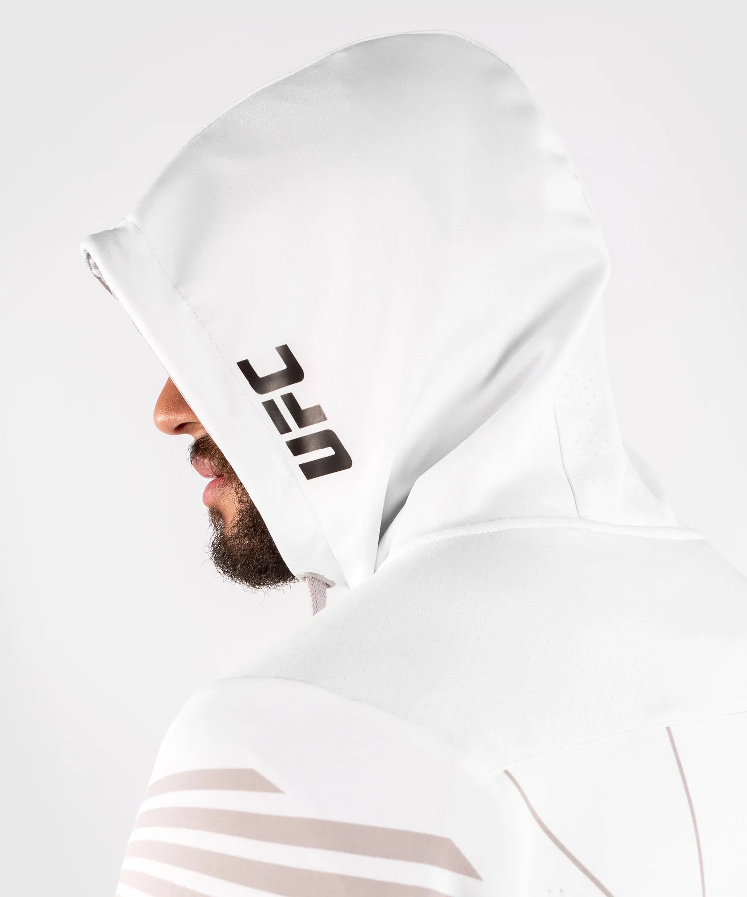 UFC Venum Gepersonaliseerd Authentic Fight Night Walkout Hoodie voor heren - Wit