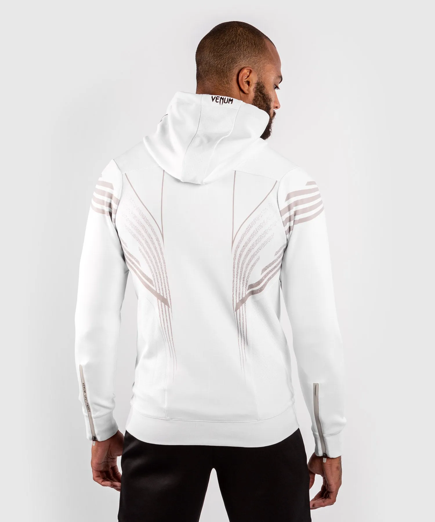 UFC Venum Personalisiert Authentic Fight Night Herren Walkout Hoodie - Weiß