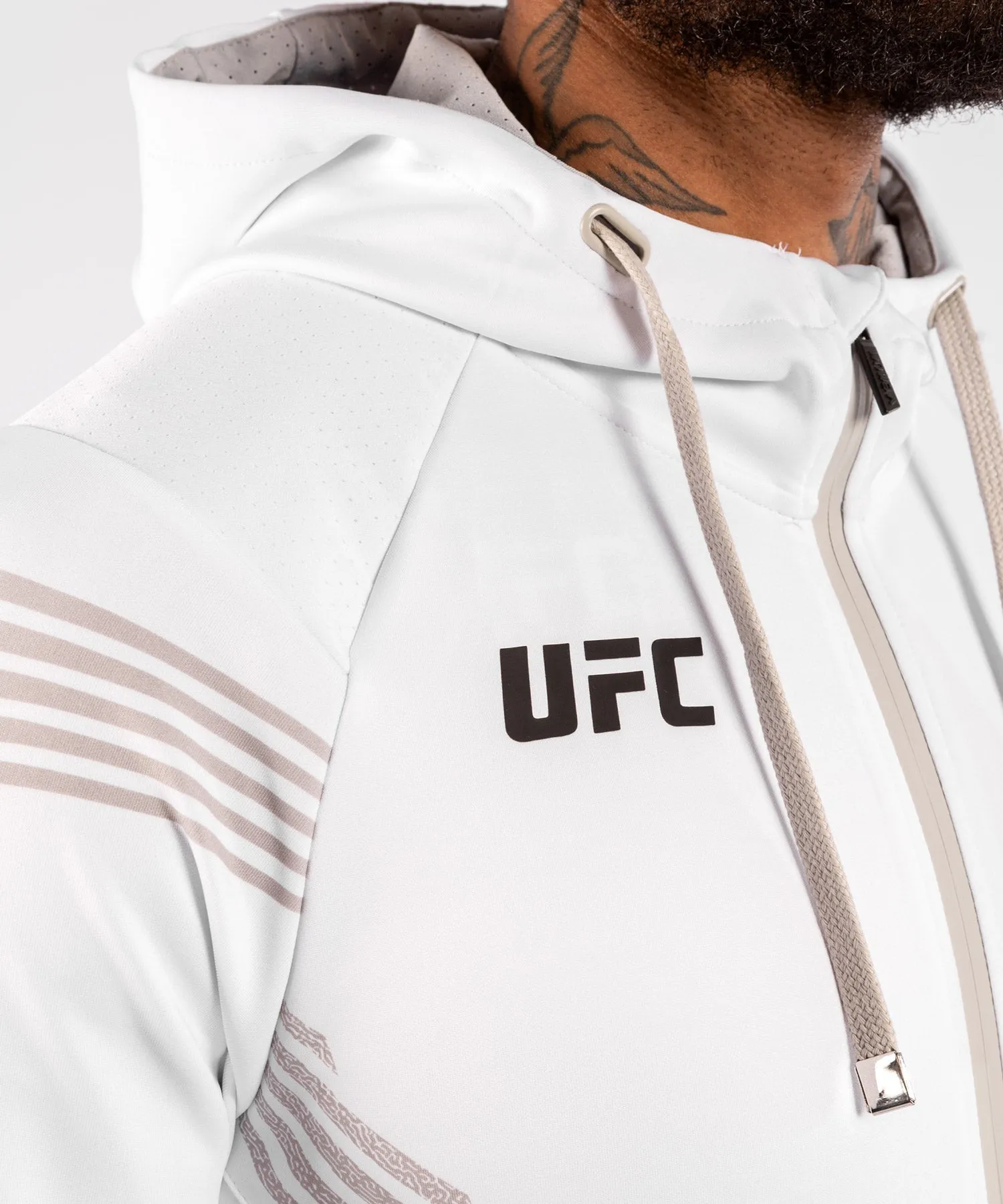 UFC Venum Personalisiert Authentic Fight Night Herren Walkout Hoodie - Weiß