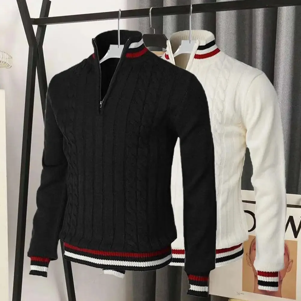 Warm and fashionable pullover with zipper for fall/winter