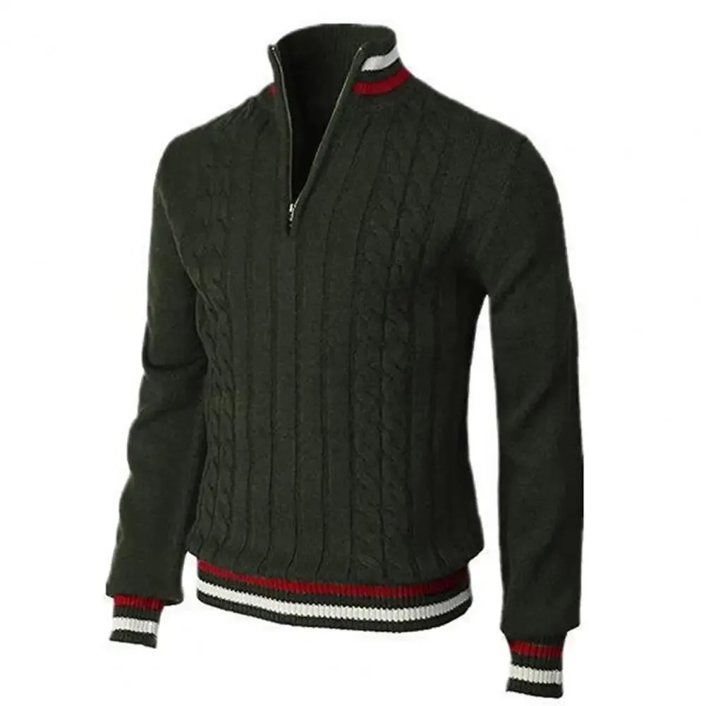 Warm and fashionable pullover with zipper for fall/winter