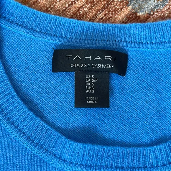 Women’s Cashmere Blue Sweater