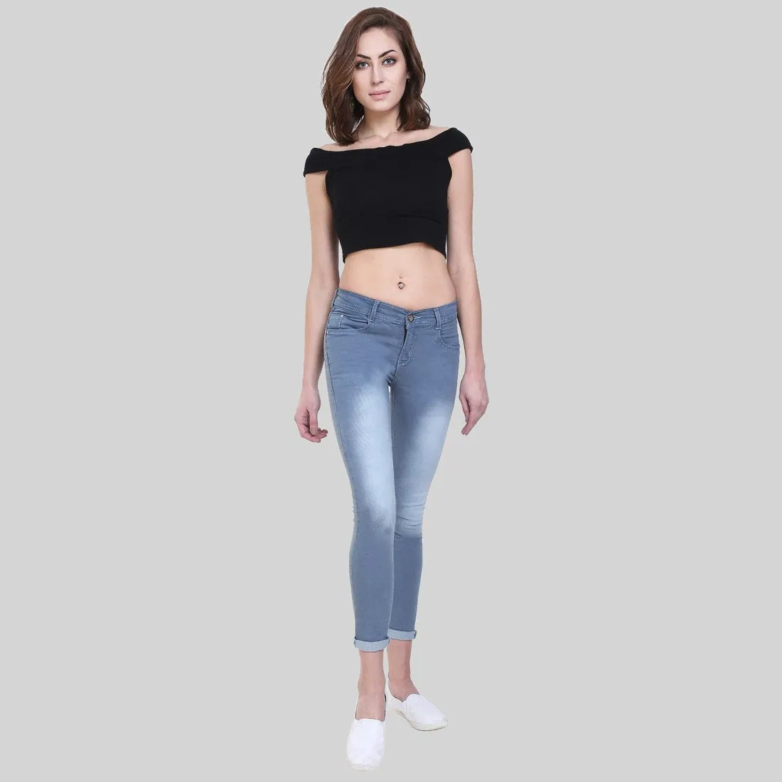Women's Slim Fit Mid-Rise Light Fade Clean Look Streachable Jeans